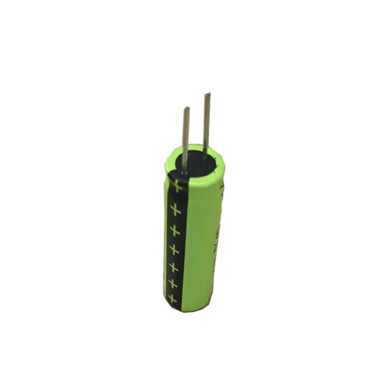 Small cylindrical capacitive lithium bat